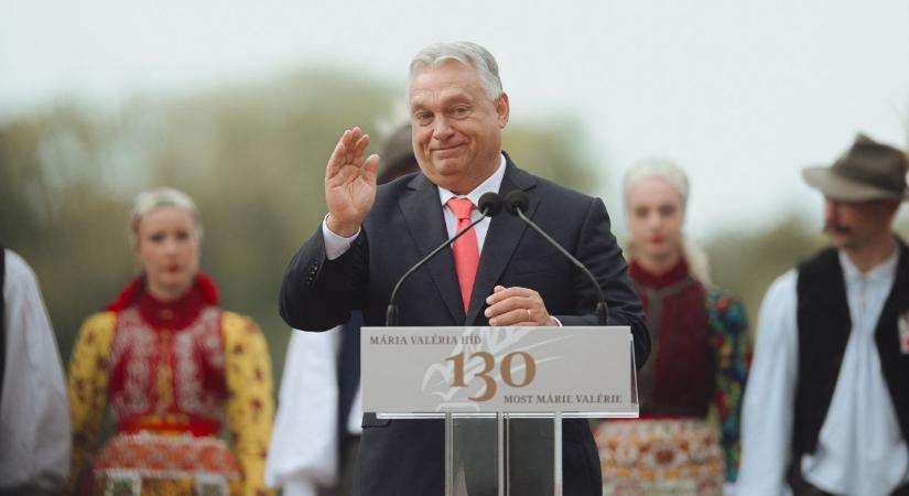 Orbán Viktor két lábbal szállt bele az ellenzékbe, közben elismerte hogy unalmasabbak az ellenfeleiknél