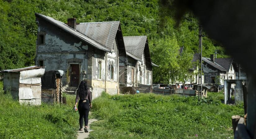 A KSH szerint azért lehettek furcsák a szegénységi adatok, mert a Covid miatt sokan nem engedték be a kérdezőbiztosokat