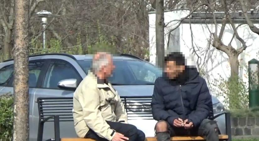 Könyvet írt K. Endre, a fideszes államfő által kegyelemben részesített pedofilsegítő