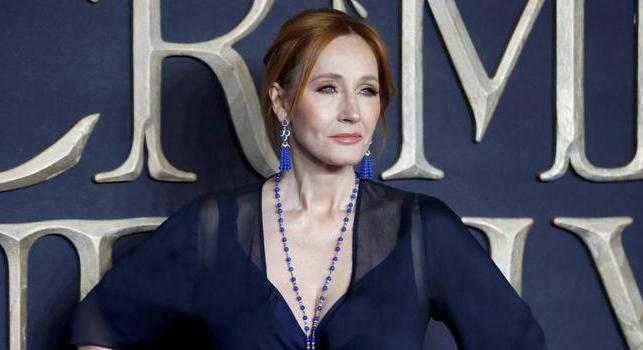 J. K. Rowling jót nevetett egy Emma Watson interjúját kifigurázó paródiavideón