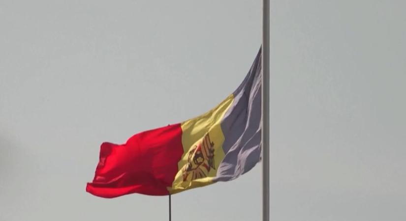 A Kormányzó Cselekvés és Szolidaritás Pártja győzött Moldovában, két pártot kizártak a voksolásból  videó