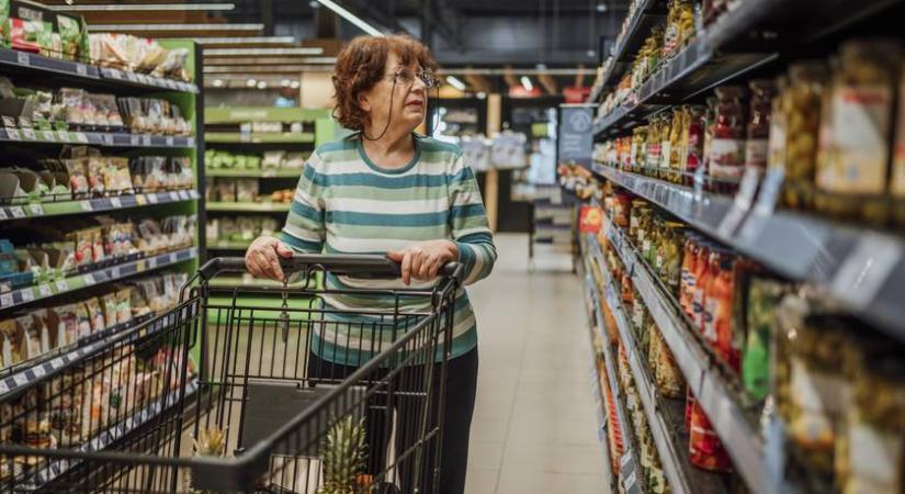 Nem lehet nyugdíjas utalvánnyal fizetni ezeknél a kasszáknál: sokan nem ismerik a szabályt