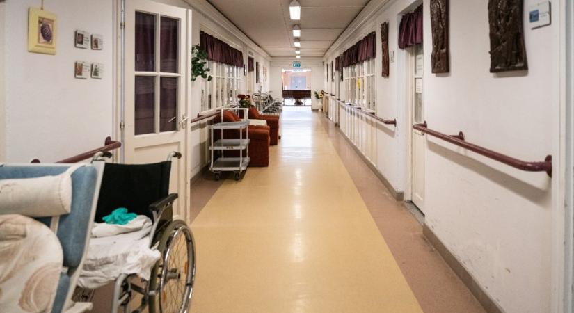 Újabb ágazatban telt be a pohár: a Karmelita elé vonulnak a szociális dolgozók