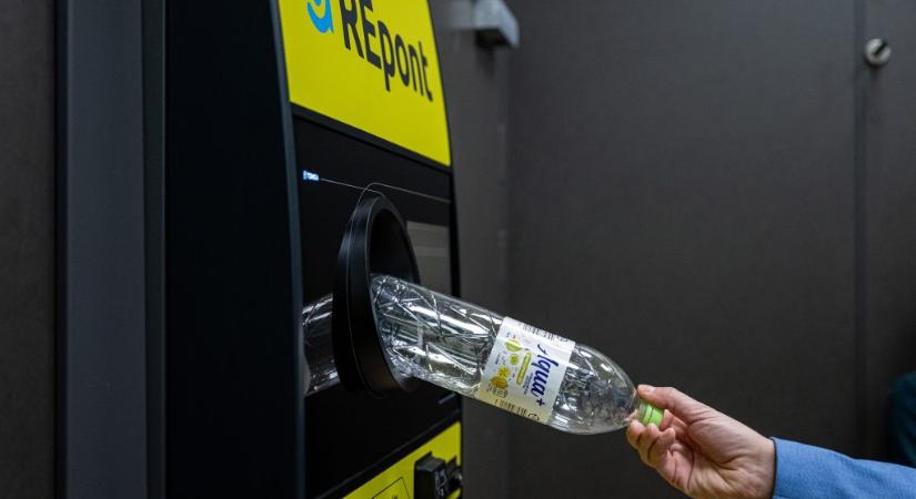 Változás jön a PET-palackoknál januártól