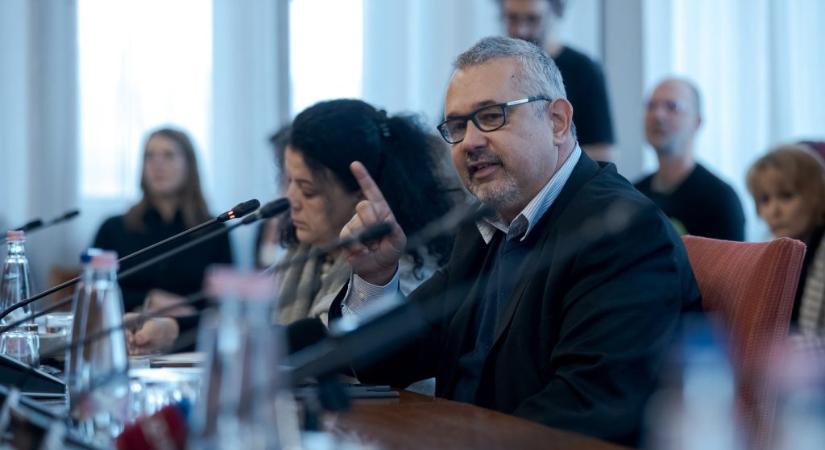 „Még mindig tudni akarom, hogy ki az a Zsolti bácsi” – a DK politikusa szerint több mint féltucat kérdést kell a Fidesznek tisztáznia a Szőlő utcai botránnyal kapcsolatban