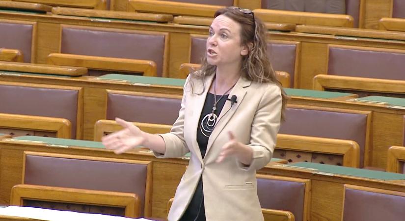 Szabó Tímea 15 éves trágyáról, észak-koreai fenyegetéshullámról óbégatott