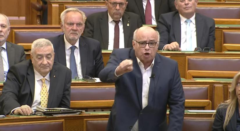 „Önök Majdant akartak csinálni Budapesten” - a Szőlő utcai botrány miatt kiabáltak egymással a politikusok a parlamentben