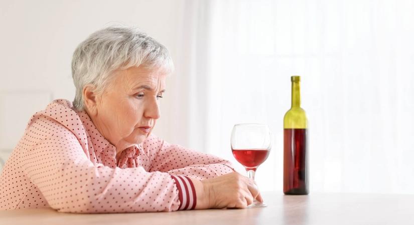 Bármilyen mennyiségű alkohol elfogyasztása növelheti a demencia kockázatát