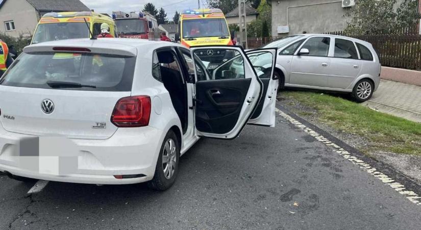 Brutális baleset történt Nagybajomban, mentőhelikopter hívtak a sérültekhez