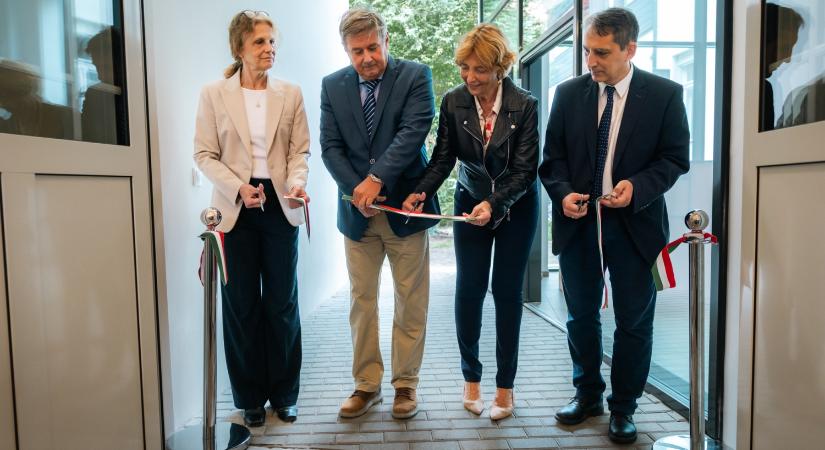 Modern oktatási és kutatási központként született újjá az SZTE Szentháromság épülete