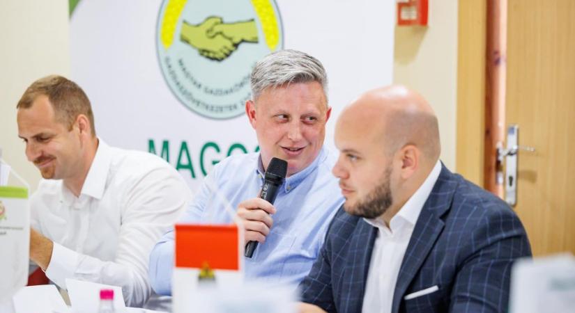 Már több mint egy év eltelt azóta, hogy a volt fideszes politikus eltörte egy nő orrát, még mindig tart az orvosszakértői bizonyítás