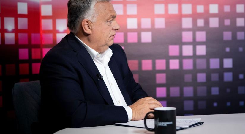 Nem engedhetjük, hogy Brüsszel Pojáca Peti fejére tegye a kormányfői csörgősipkát!