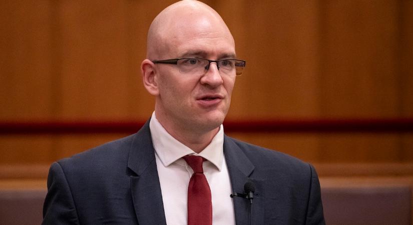 Z. Kárpát Dániel: Attól tartunk, visszafordíthatatlan folyamatok indulnak el