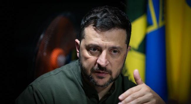 Zelenszkij: Lukasenka 30 éve a saját világában él, amelyben néha meglátogatja Putyin, a másik öregapó