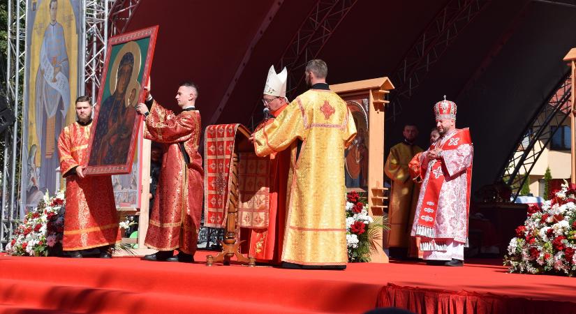 Történelmi esemény Bilkén – boldoggá avatták Orosz Péter Pál atyát