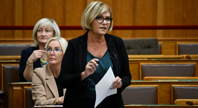 Gulyás Gergely valódi számokkal és következményekkel szembesítette Kálmán Olgát