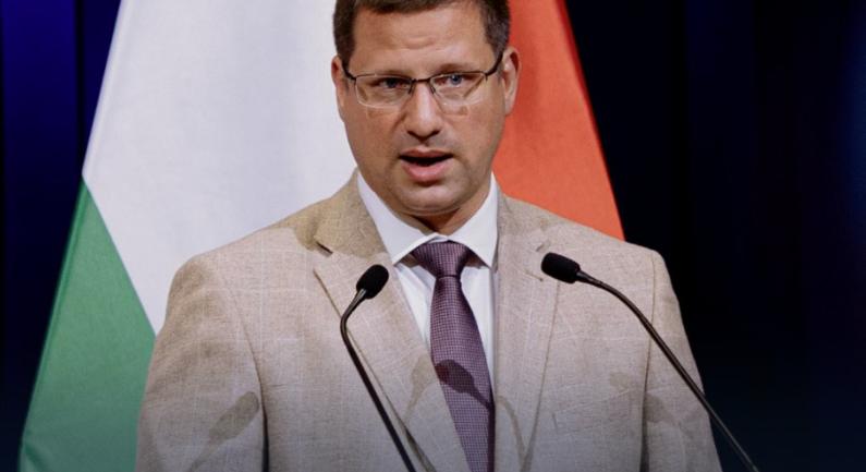 Példátlan, amit Gulyás Gergely a médiafronton tett