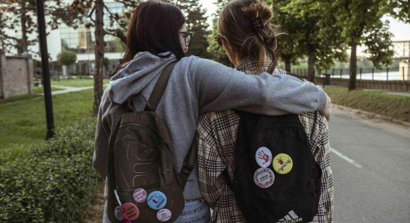 Október elsején országszerte az újvidéki tragédia áldozataira emlékeznek