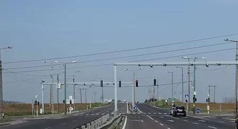 Egy "nagyon kedves" (ja nem) sofőr a 26-os főúton