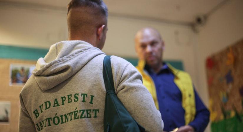 Miért hallgat Pintér Sándor?