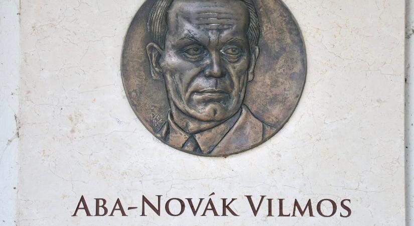 Koszorúzással emlékeztek Aba-Novák Vilmosra Szolnokon