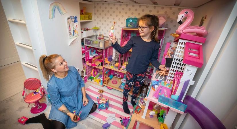 „Nem csokival kell jutalmazni, hanem az anya és apa örömével..." – Így lesz a kuplerájból rend otthon?