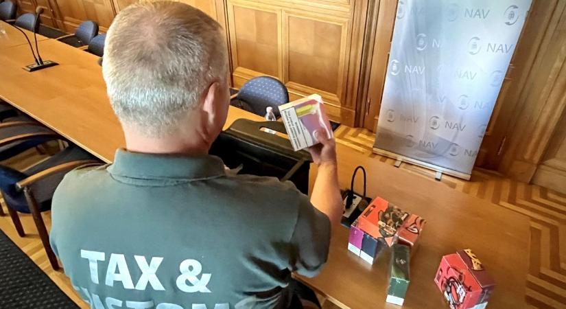 Akció az autópályán: több mint 9000 ELF Bar-ral buktak le a csempészek