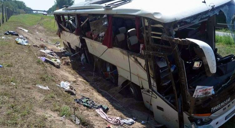 A sofőr figyelmetlensége okozta az M5-ösön történt lengyel busztragédiát