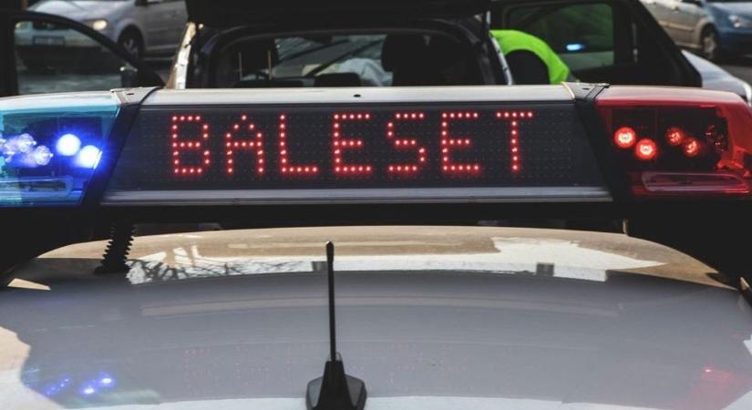 Baleset az autópályán: terepjáró csapódott bele a közútkezelő járművébe Debrecennél