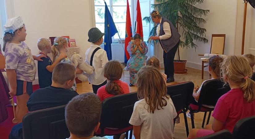 Mesék és bábok varázsa Perkátán, a Magyar Népmese Napja alkalmából!