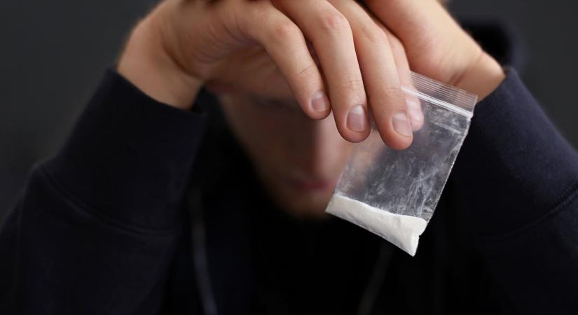 Egri középiskolából szerezte be a speed-et