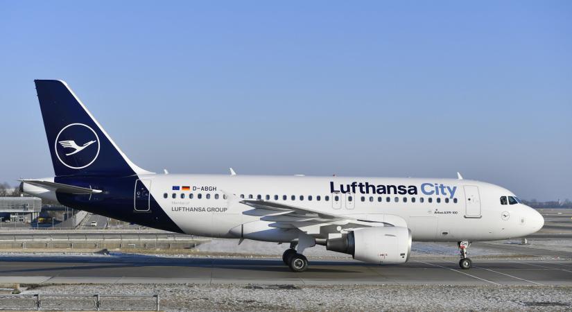 A Lufthansa több ezer munkahely megszüntetését jelentette be 2030-ig