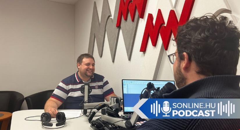 Újságterjesztőből mérnök lett, aztán zenész és színházi producer – Podcast-vendégünk: Szalóczy Döme László