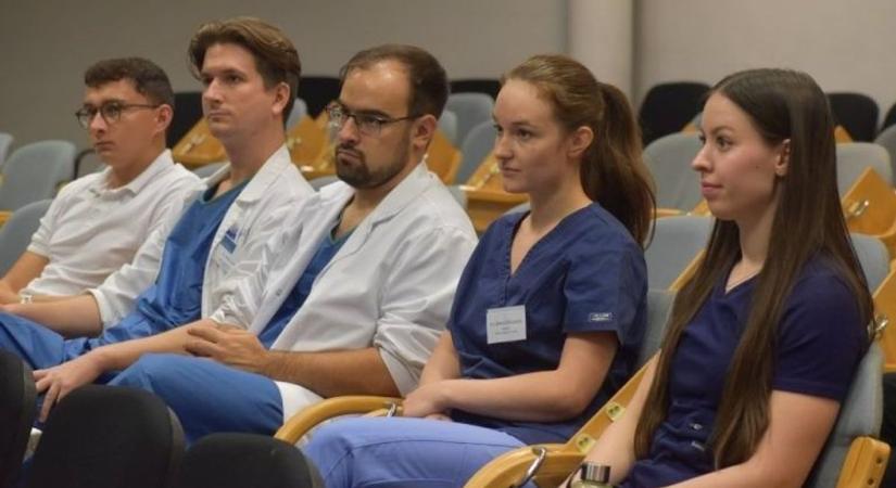Új rezidenseket köszöntöttek a veszprémi kórházban