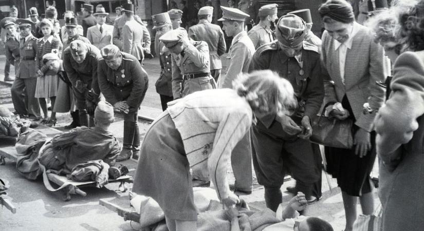 Élet és halál között ingázott - szombathelyi emlékek a 154-es magyar kórházvonatról (fotók)