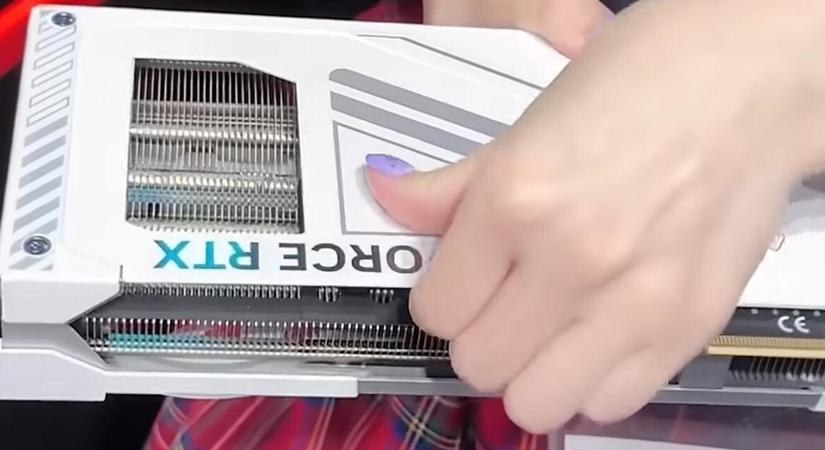 Rejtett csatlakozós VGA MSI módra