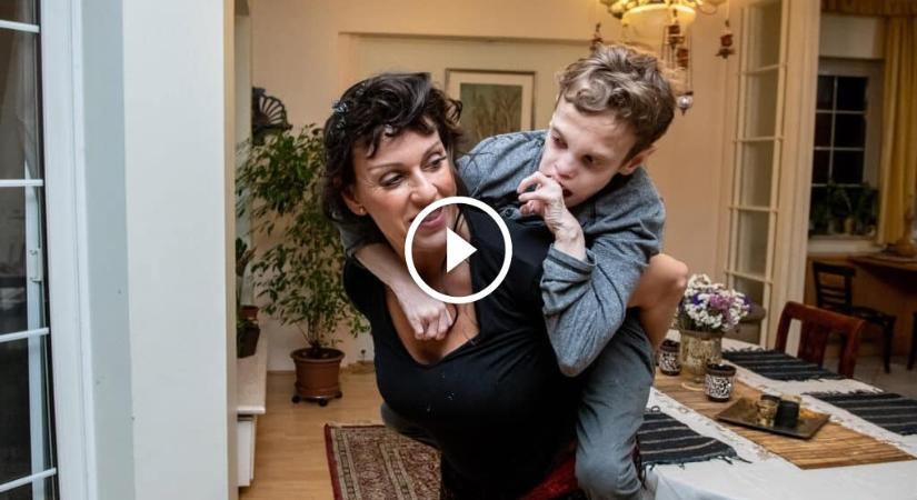 Be kell perelnie a halmozottan sérült gyermekét a magyar anyának, hogy a gondnoksága alá vehesse, ez a jogrend Magyarországon