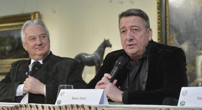 Csárdi Antal figyelmeztetést kapott, mert Bayer Zsolttól idézett a parlamentben