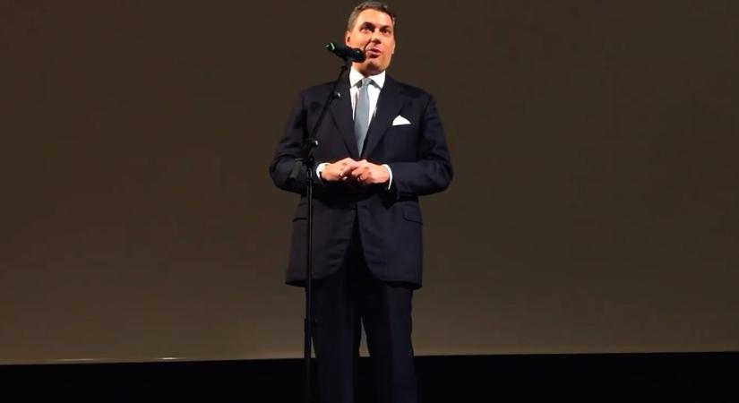 Lázár János bejelentette, hogy Magyar Péter személyesen lehetetlenítette el a vasutat