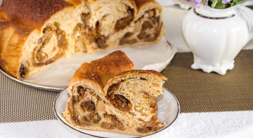 Felejtsd el a nagymama receptjét! Így lesz tökéletes a diós kalács