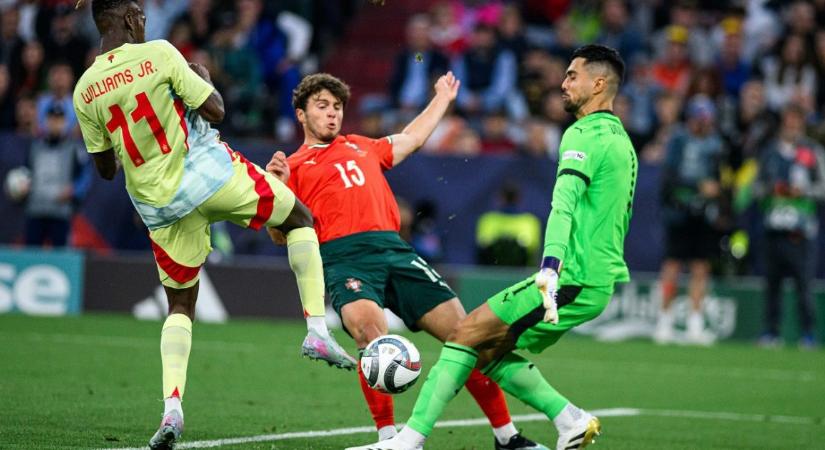 Nem kell a PSG-nek a Manchester City 120 millió eurója