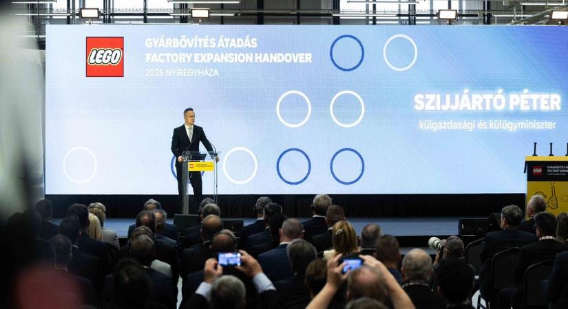 Szijjártó Péter: a világ második legnagyobb LEGO-gyára jött létre Nyíregyházán (videó)