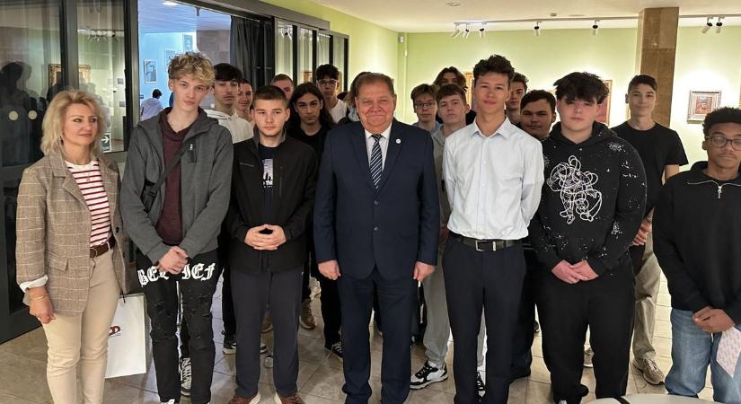 Rekordot döntött a Munkácsy-kiállítás Hajdúszoboszlón