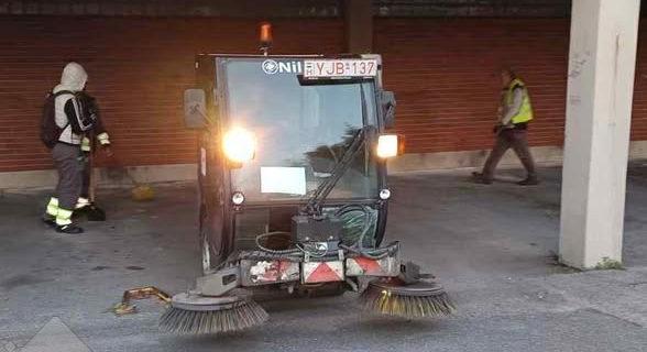 Hulladék és szennyezés ellen küzdenek az aluljáró parkolójában