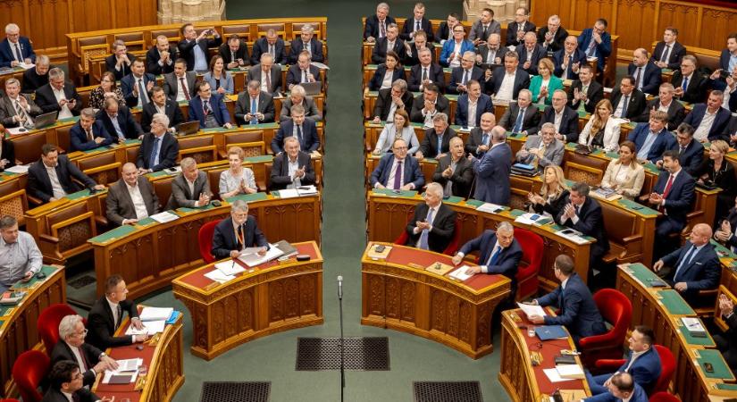 Orosz energia: beintett az Európai Bizottságnak a magyar Országgyűlés