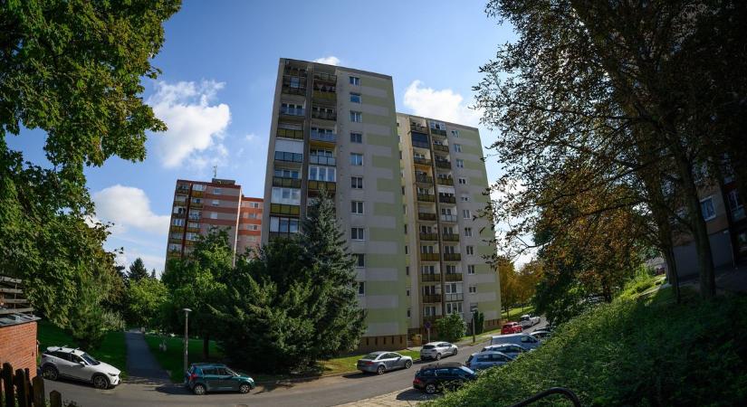 Melegek a radiátorok - Sopronban közel 7000 lakásban indult el a távfűtés