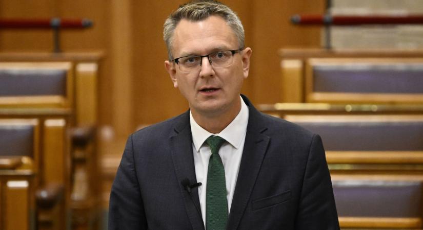 A „gumilövedékes erőszaktevőtől” Ruszin-Szendi Romuluszig