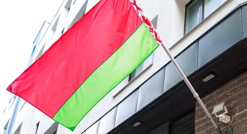 Az Észt Külügyminisztérium figyelmeztette polgárait, hogy kerüljék a Fehéroroszországba történő utazásokat.