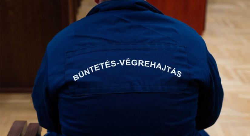 Minden bordája eltört a Józsefvárosban agyonvert férfinek, véletlen rálépésre, újraélesztés során történt bordatörésre hivatkoznak a támadók
