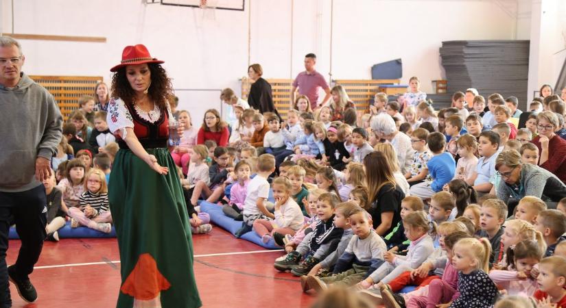 Stílusosan ünnepelték meg a népmese napját (képgalériával)